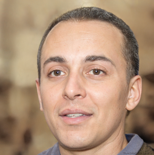 Roberto M.